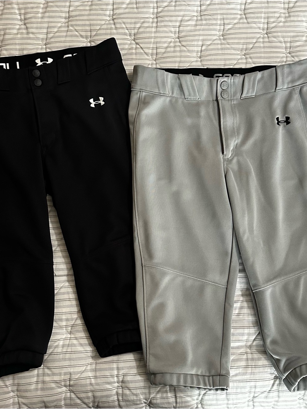 🥎 Under Armour Kids' Softball Pants  - Black and Gray
